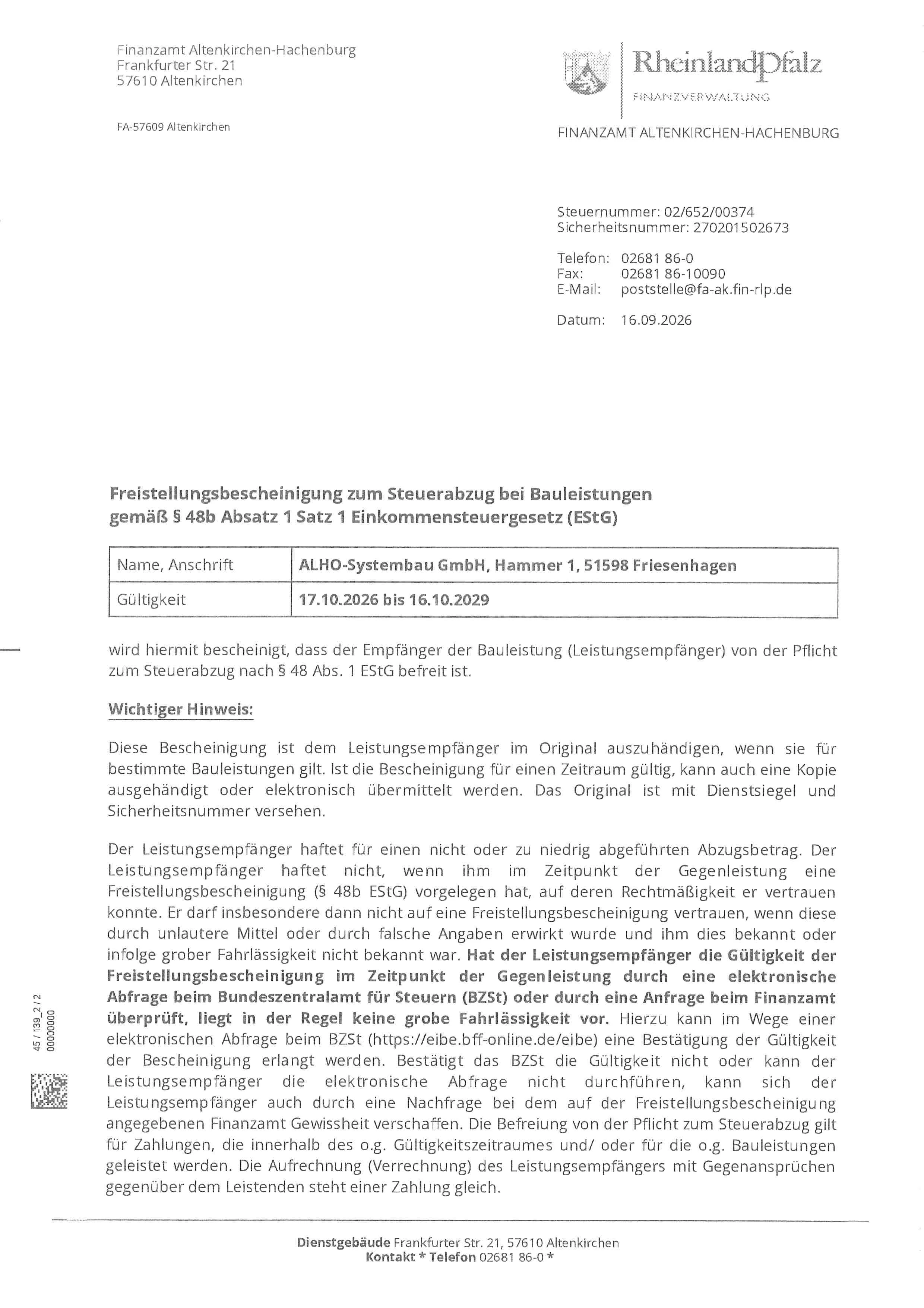 Dokument mit Briefkopf der Finanzverwaltung Rheinland-Pfalz, enthält Freistellungsbescheinigung für ALHO-Systembau GmbH vom Steuerabzug bei Bauleistungen. Gültig vom 17.10.2023 bis 16.10.2026. Empfängerinformationen und wichtige Hinweise inklusive. Stempel "Eingegangen 20. Okt. 2023" sichtbar.