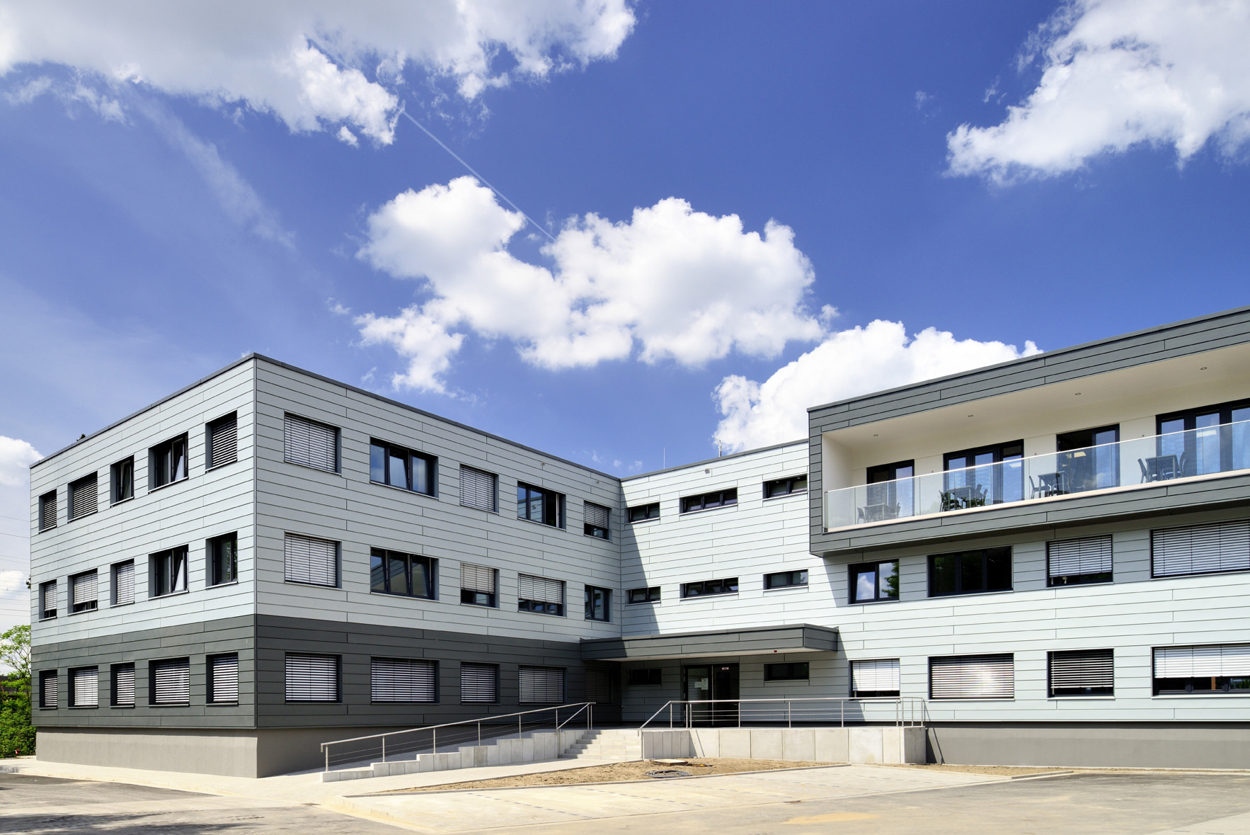 Neubau Bürogebäude Terex Düsseldorf Modulbau Außenansicht
